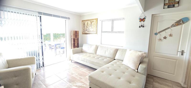 2 Bedroom Property for Sale in Reebok Western Cape